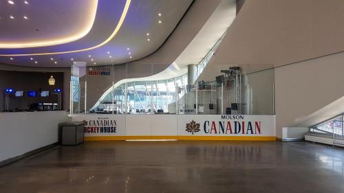 Rogers Place - Ice District 094